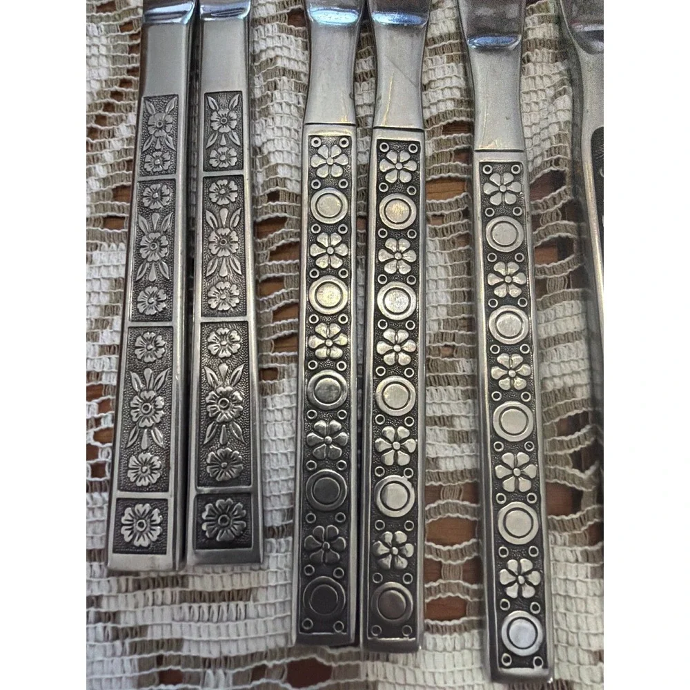 Vintage Mismatched Stainless Steel Dinner Knives Lot of 12 Floral‎ Mid Century